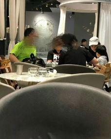 小孩哥爆料食堂视频,小孩哥曝光校园美食瞬间